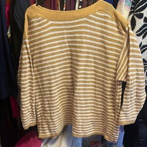 Croft & Barrow Gold and Cream Crew Neck Sweater with Relaxed Fit